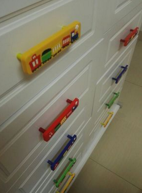 Big Train Colorful Rubber Drawer Pulls Cartoon Knobs 32mm Soft Plastic Kids Bedroom Furniture Handles
