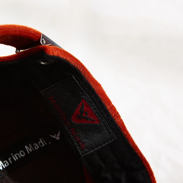 Custom Velvet Embroidered Baseball Caps With Debossed Metal Buckle