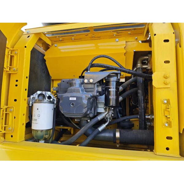24ton Komatsu PC240LC-8 Hydraulic Crawler Excavator Low Hour Machine 123KW Power