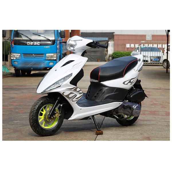 125cc choisissent le scooteur adulte de course du cylindre 4 avec la transmission de CVT