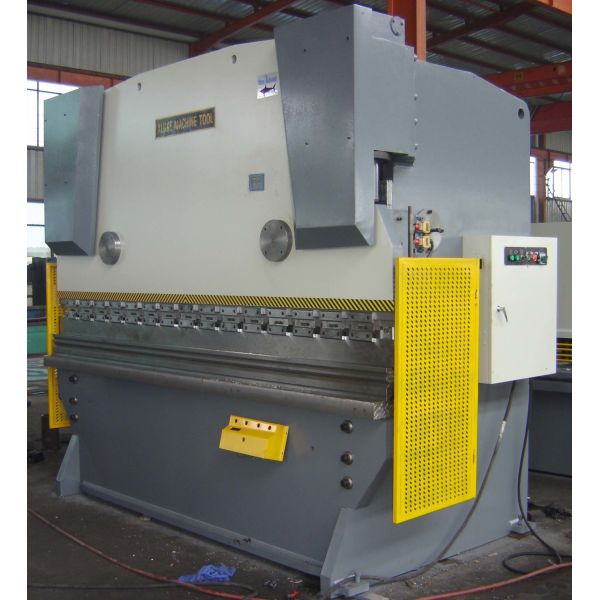 Heavy Duty CNC Hydraulic Shearing Machine With Mechanical Arm​​ DA Controller