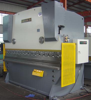 Heavy Duty CNC Hydraulic Shearing Machine With Mechanical Arm​​ DA Controller
