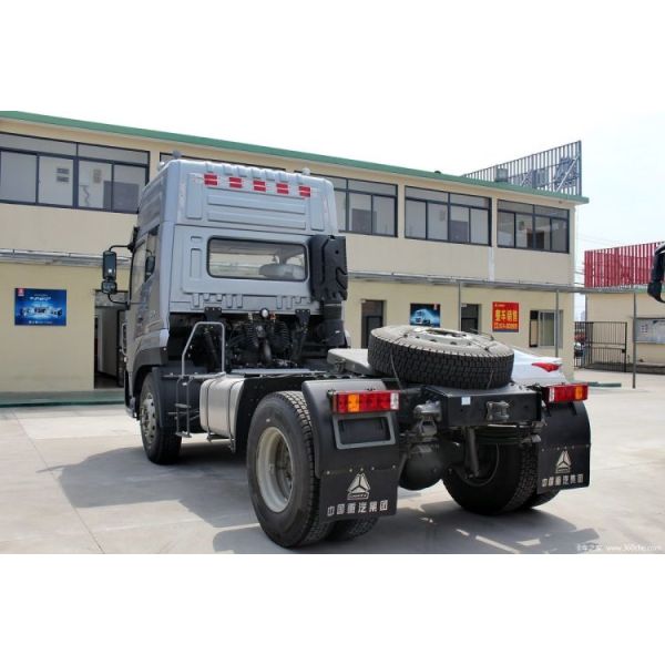 Stock Used SinoTRUK Hauman Heavy Truck Special Truck Head 4*2 6*4 Traction Truck CHG LNG