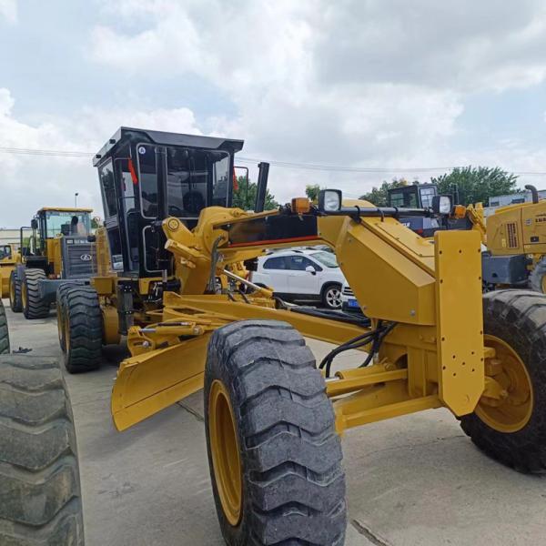 La machine de dégraissage de terrain d'occasion en excellent état à bas prix