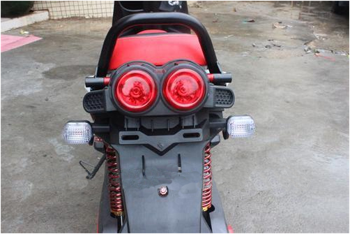 72V Fat Tires Electric Ride On Scooter 1500W Big Battery Electric Scooter Bikes