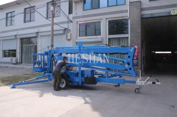 8m - 20m Mini Trailer Mounted Articulating Boom Lift Hydraulic Towable For Farm