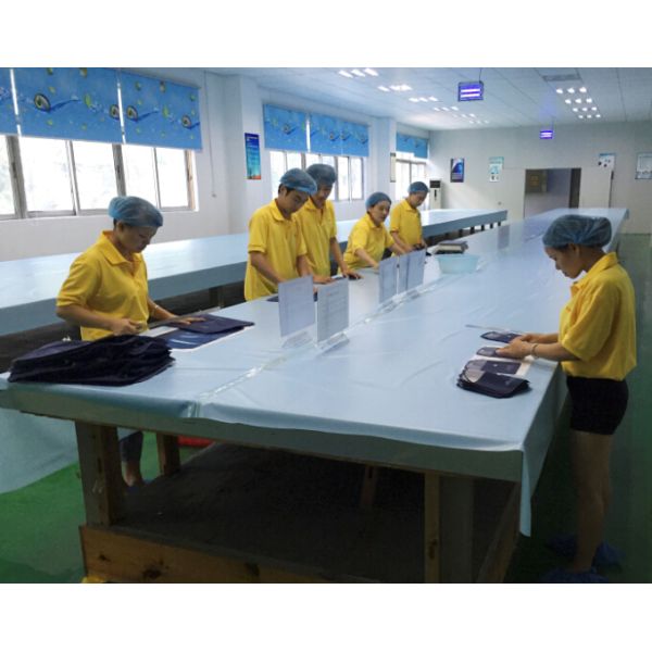 O adulto da criança reuniu colchão de ar inflável 191x137x22cm da cama de ar o único