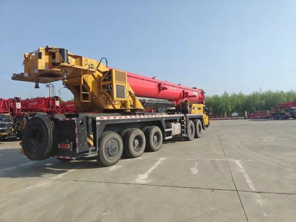 SA Ny Grue de camion mobile de 100 tonnes Conception pliante de haute capacité Certification ISO9001