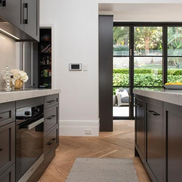 Modular Lacquer Kitchen Cabinet Modern Shaker Luxury Plywood Matte Black