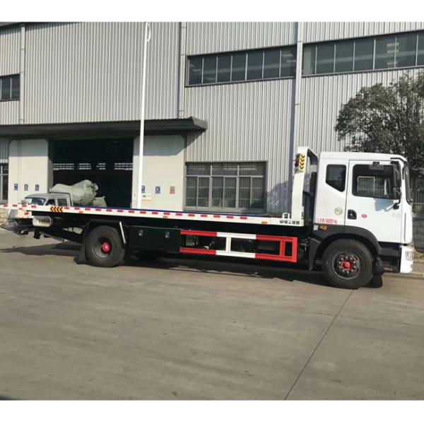 Camions à remorquer personnalisés 4X2 Dongfeng 15Tons Camion à démolition avec lit plat pliable Camion pour voiture d'accident