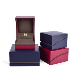 Portable Personalized Luxury Jewellery Box Exquisite Jewellery Ring Case