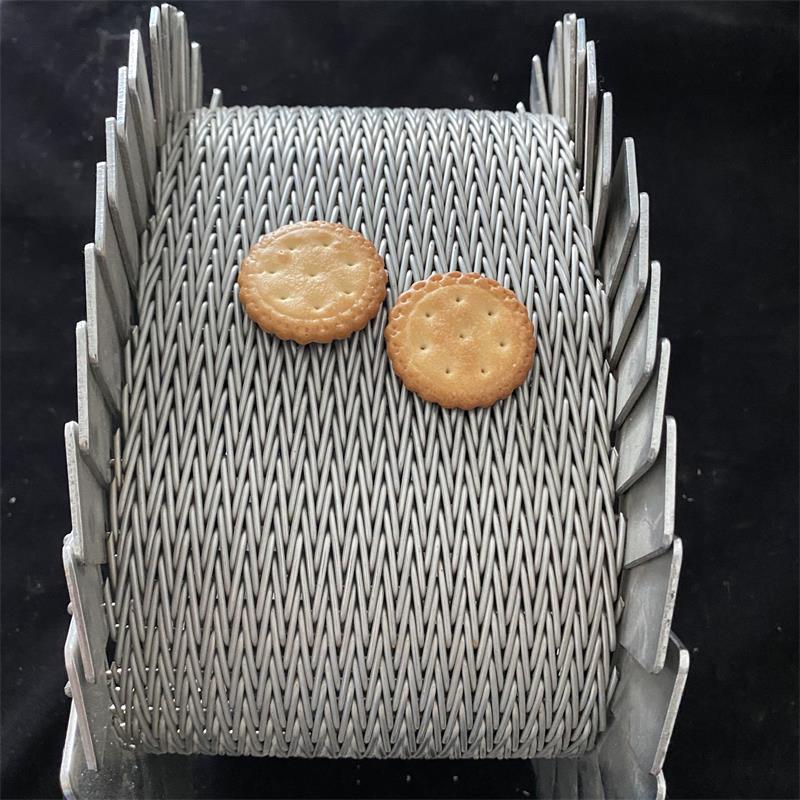 Food Grade 304 Stainless Steel Herringbone Weave Conveyor Belt for Baking Frying Freezing Line