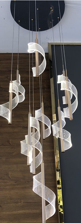 Escalier moderne Lumières spirales géantes Lumières tournantes de l'hôtel Lumière duplex Escalier à l'étage Lumière suspendue LED