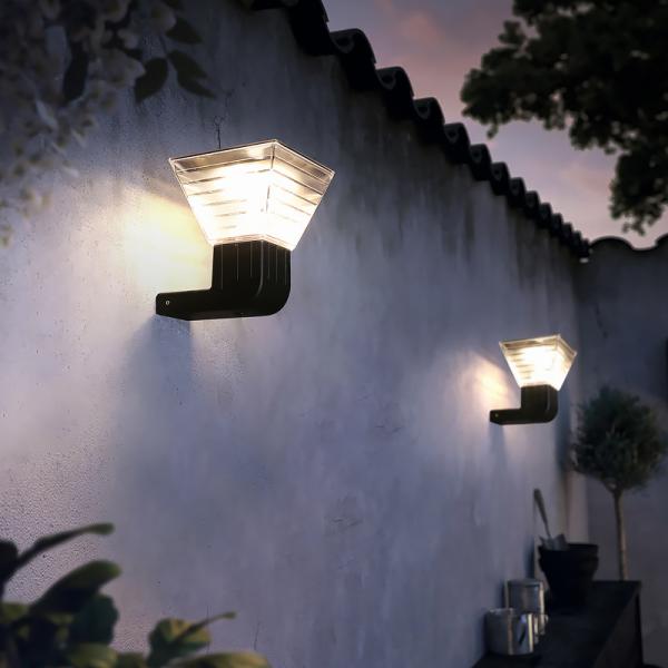Lâmpada solar montada na parede com bateria de 3,2 V 6400 mAh