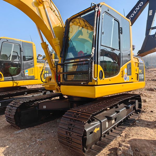 11Ton Used Komatsu Excavators PC110-8 Digger Earth Excavating Equipment