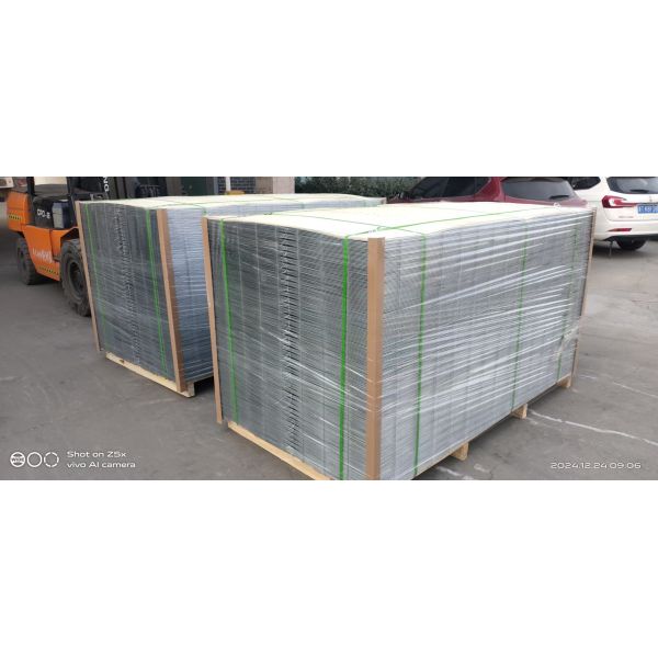 Low Carbon Steel 50x50mm 0.3mm Galvanised Wire Panels
