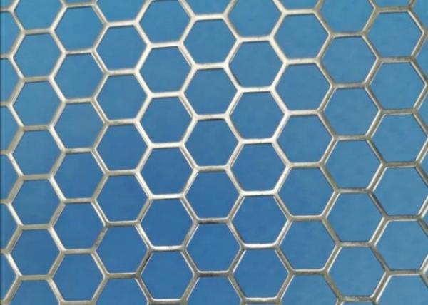 穴の大きさ 100mm 六角孔状シート 産業における効率的な過濾分離