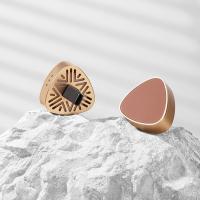 Diffuseur de parfums pour voitures en or rose