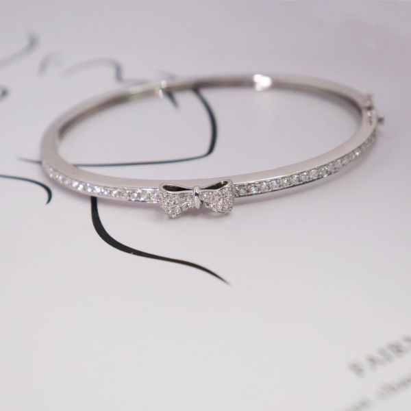 18k Gold Butterfly Ribbon Diamond  Bracelet Customized Fine Jewelry IGI GIA Lab Grown Diamond Engagement Wedding Banquet