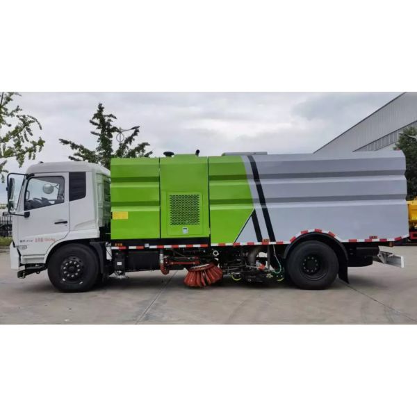 169kw 230hp Road Sweeper Truck Vehicle Diesel Type 12CBM