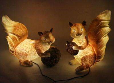 A pair of squirrel Lawn lights garden resin animal lamp park scenic lawn decoration cartoon landscape