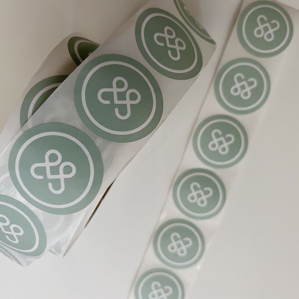 Custom Waterproof PVC Label Sticker Die Cut Vinyl Printing Adhesive