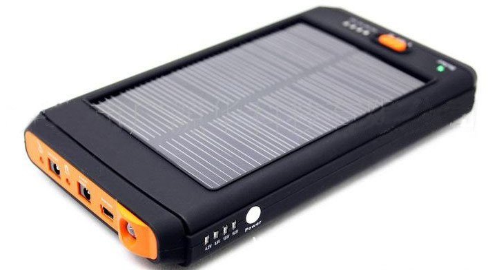 12000mAh 3.7V Green Environmental Iphone Solar Chargers For Laptop