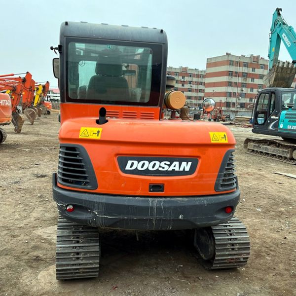 Korea Original Doosan DX60 Mini 6 Ton Used Excavator with 0.21 m3 Bucket Capacity 2019