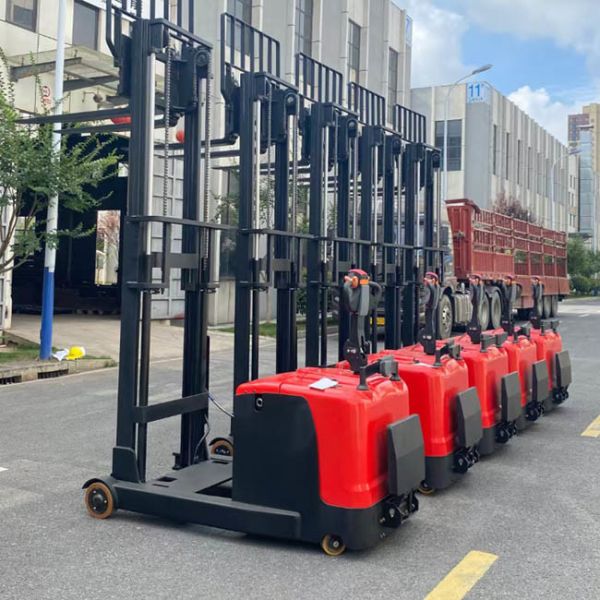 Red CQD15A-30 Walkie Stacker With Reach 1500kg Battery Reach Truck