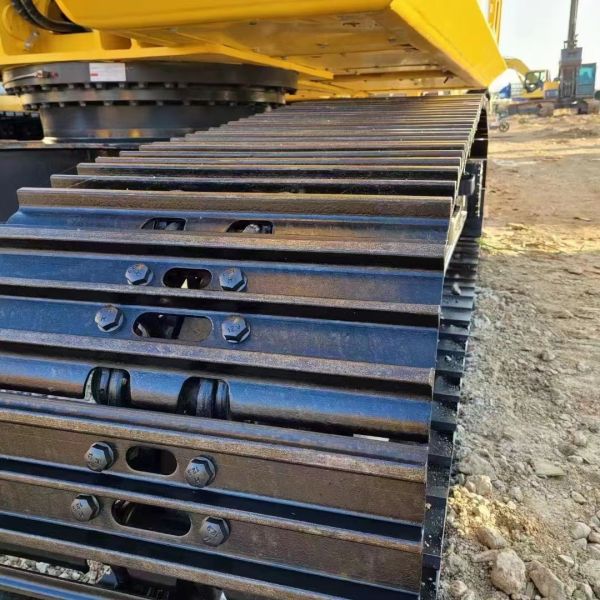 Komatsu PC210 Digger Machine 21 Ton Excavator 90% New Good Condition