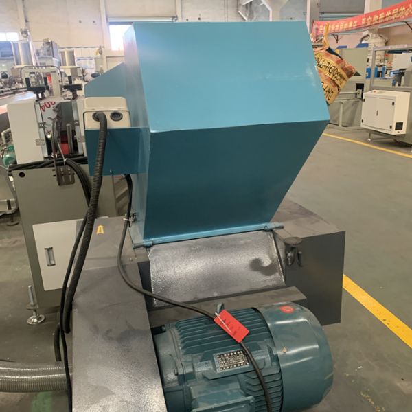 машина 1300kg/H дробилки PVC толщины стены 10mm малошумная