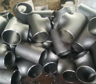 High Pressure A234 Wpb Carbon Steel Flanged Tee Connector Pure Seamless