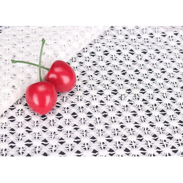 Молоко шнурка гипюра Венеции француза ДТМ вышитое тканью химическое поли для одеяния