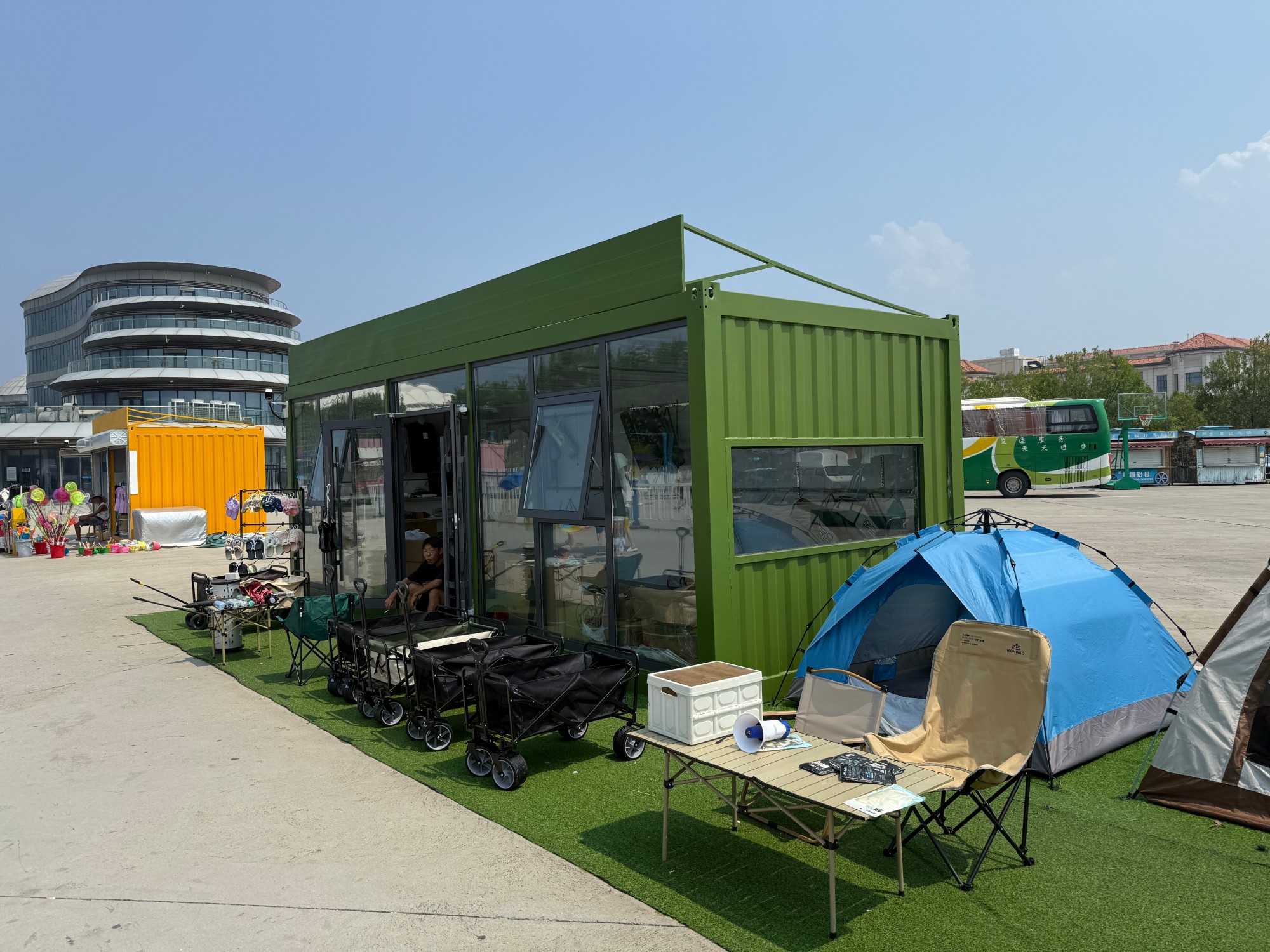 Quality Choice Foldable Waterproof Container House for Workshop-Modern Design Durable & Eco-Friendly Reliable