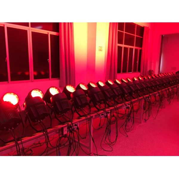 Par del enfoque del efecto LED del lavado de la prenda impermeable de la iluminación de la etapa