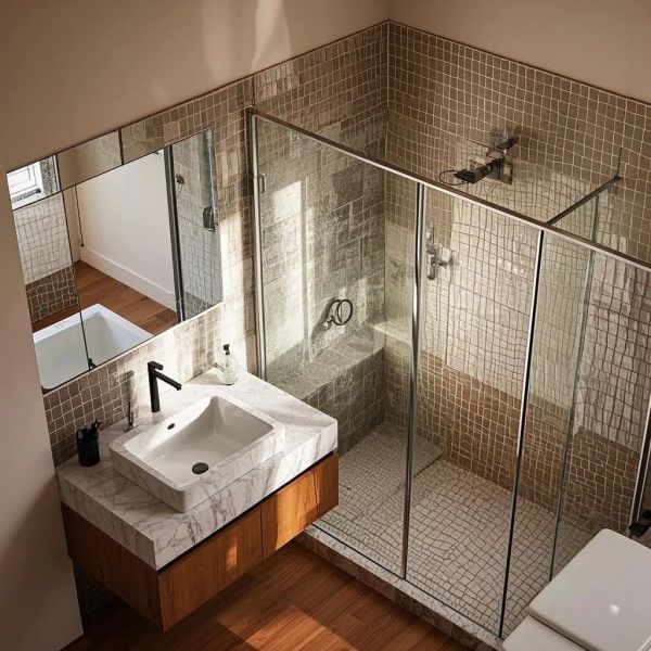Utilizing Flat Tempered Float Glass For Innovative Shower Room