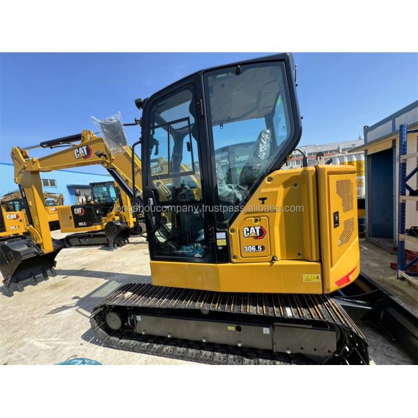 Small Mini Excavator Cat 306.5e2 306.5e 306.5e Used for Maximum Digging Depth 3902mm