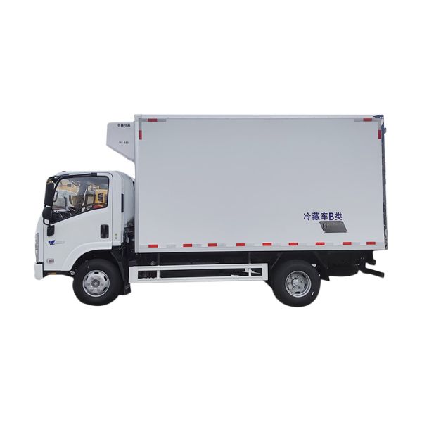 New Isuzu M600 Diesel Refrigerated Truck Manual EURO 5 150-250hp