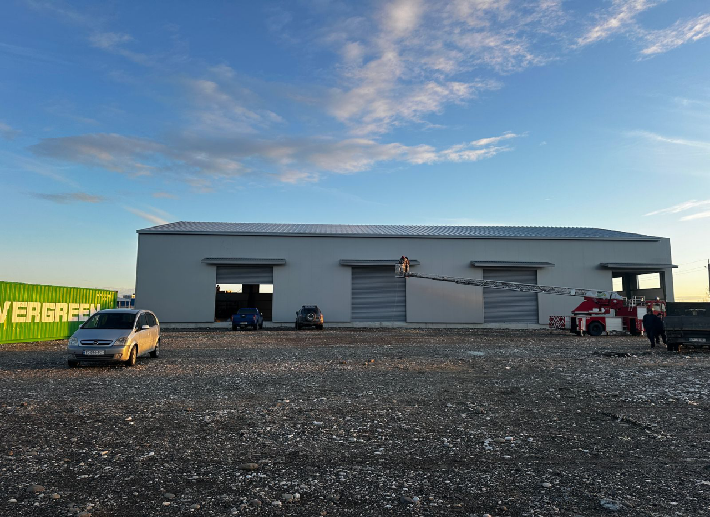 Heavy Load Bearing Prefabricated Steel Warehouse For Raw Material Stock Storage
