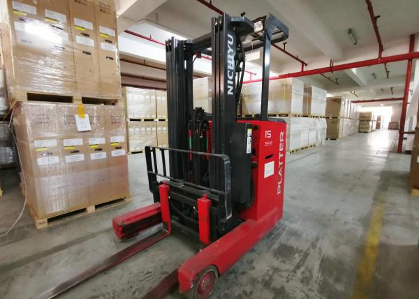 Picareta livre da zona de comércio de China dos baixos custos laborais e armazém isento de direitos aduaneiros do serviço do bloco