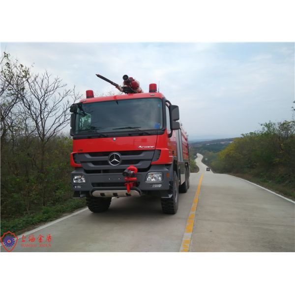 Корабль интервенции аэропорта привода шасси 6x6 Benz быстрый с 6 местами