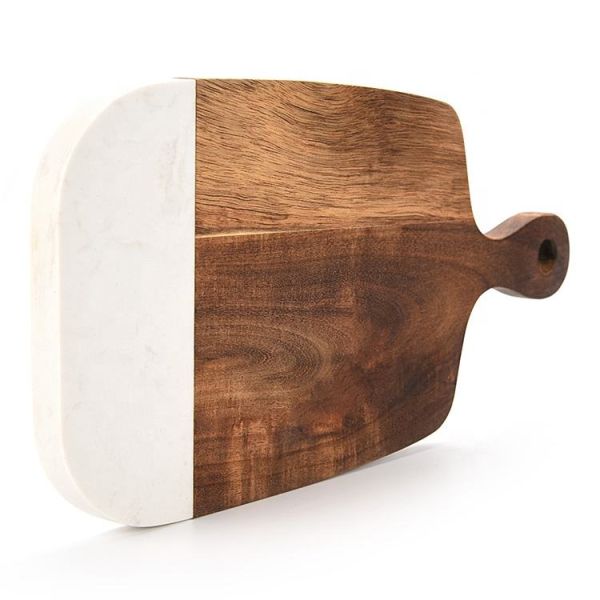 Естественный мрамор в реальном маштабе времени доски сыра шифера края и деревянная кухня затвора