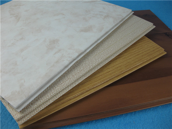 Влагостойкий фильм доск потолка PVC покрыл 250mm x 8mm x 2900mm