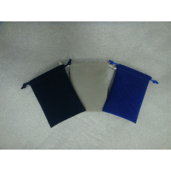 black velvet pouch wrapping jewelry bag