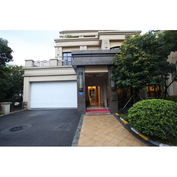 Алюминиевые электрические гаражные двери секционные роликовые гаражные жалюзи