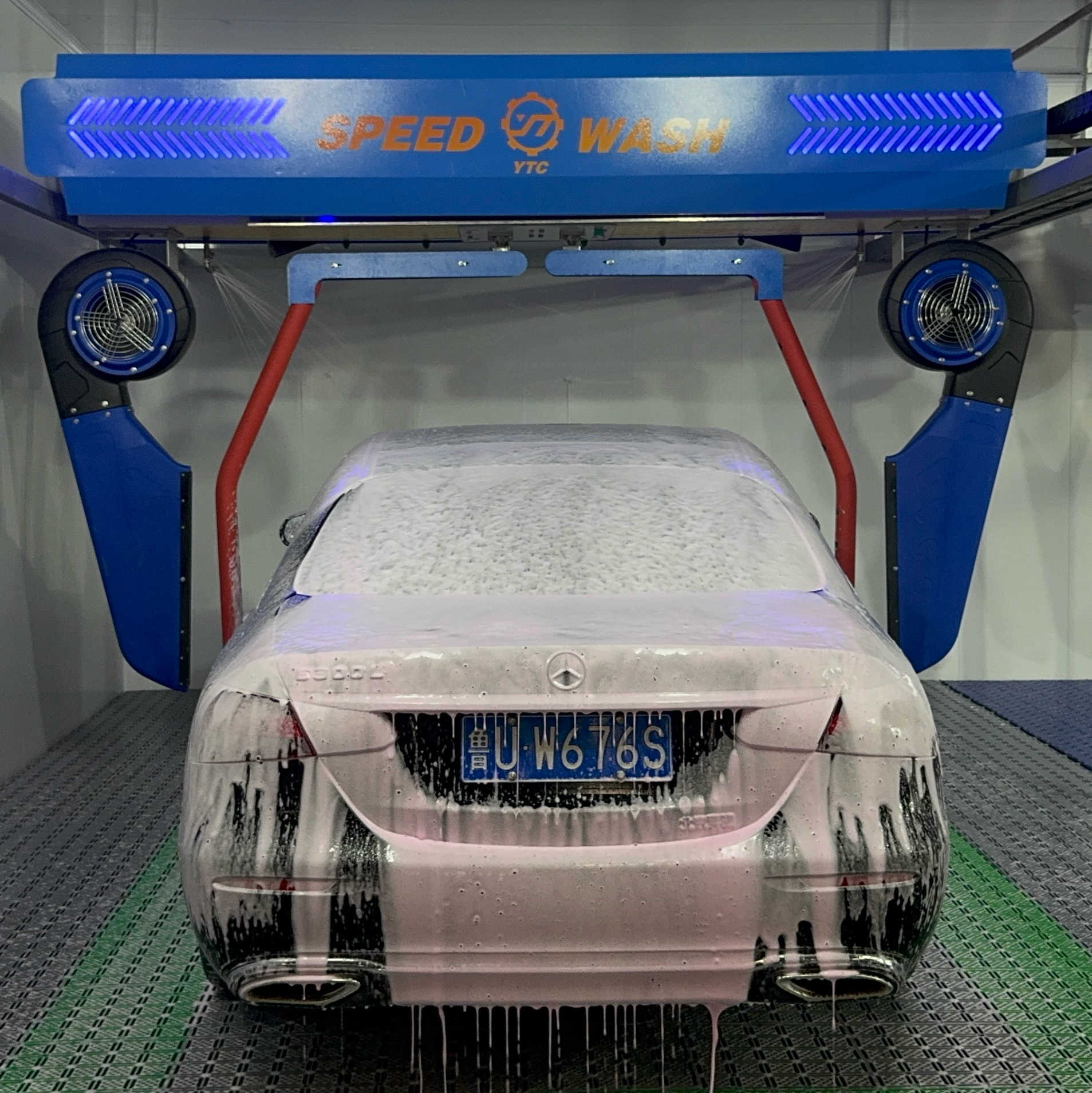 Chemical Dosing Foam Detergent Automatic Car Wash Machine Three Tank System Diaphragm Type
