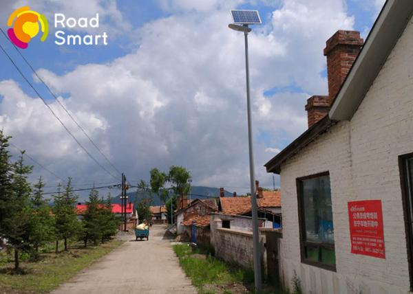 10w 1800lm LED Solar Powered Outdoor Street Lights , Solar Farm Lights