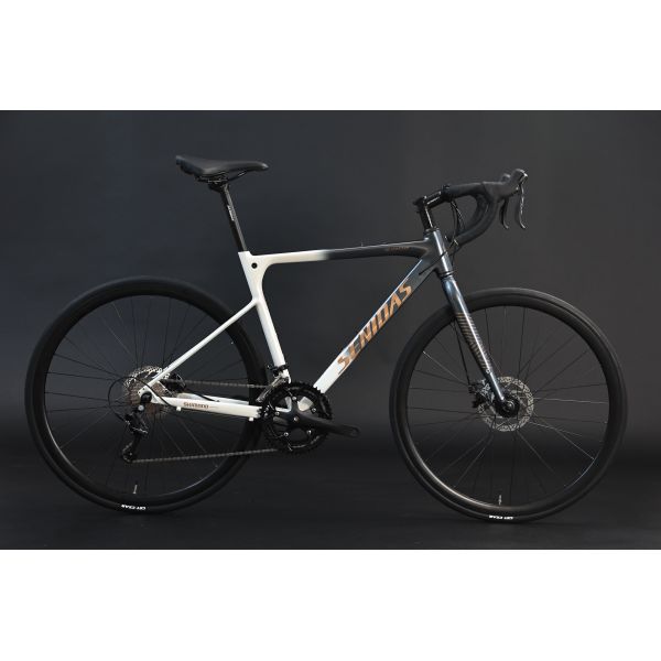 Vélo routier soudé en fibre de carbone 700C 2*9s 1*9s AL Cadre jolie forme AL Hub et 10kg