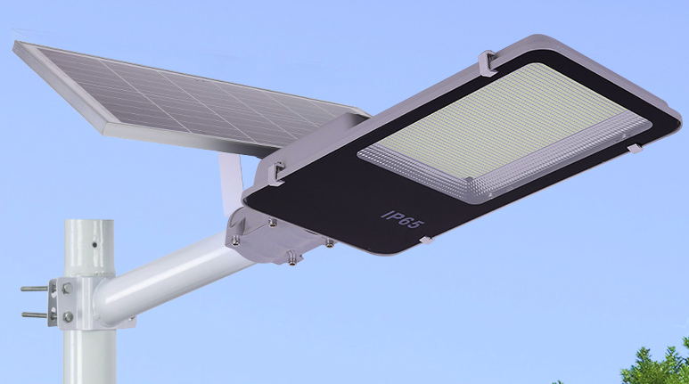 Solar Powered LED Lights with 240W 6500K CCT 3 Years Warranty 10 Years Solar Panel