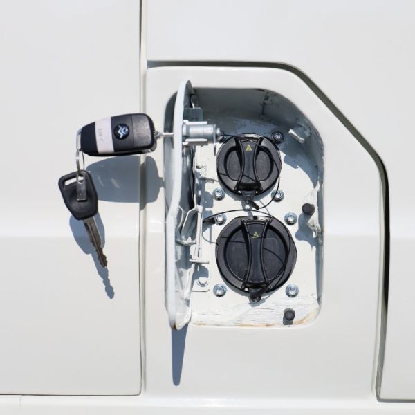 Commercial Electric Cargo Van With Sliding Door Central Locking Tailgate Form 4tires